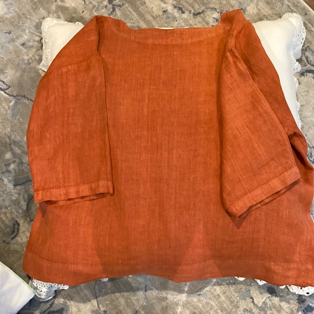 Bryn Walker linen top. Beautiful Burnt Umber. Large